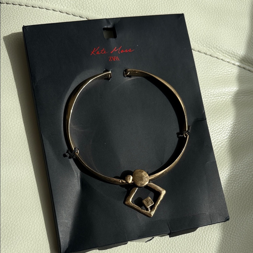 Kate Moss x ZARA Collaboration Gold-tone Rigid Pendant Choker Necklace